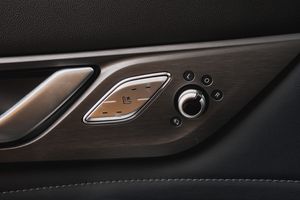 Changan CS95 DLX